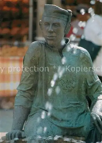 AK / Ansichtskarte Laichingen Brunnen am Marktplatz Laichingen