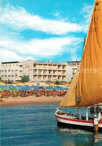 AK / Ansichtskarte Milano_Marittima Hotel Miami Segelboot Strand Milano_Marittima