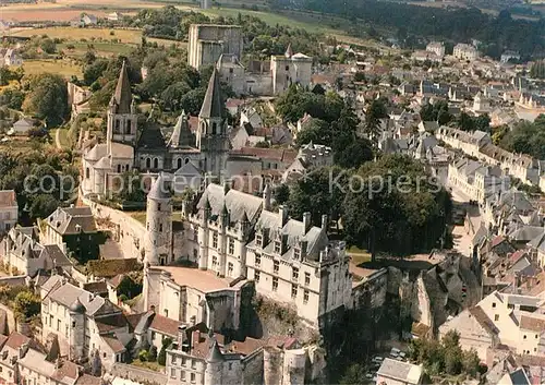 AK / Ansichtskarte Loches_Indre_et_Loire Fliegeraufnahme Chateau Loches_Indre_et_Loire