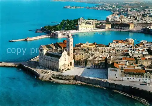 AK / Ansichtskarte Trani Fliegeraufnahme Cattedrale Hafen Trani