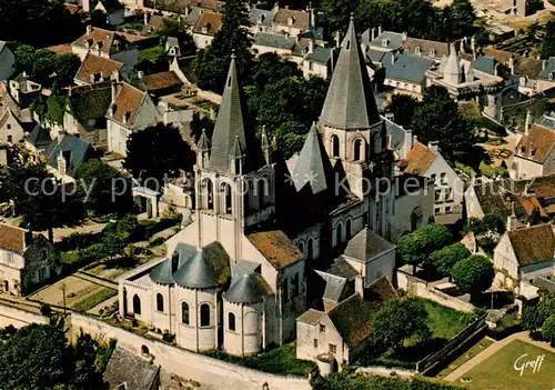 AK / Ansichtskarte Loches_Indre_et_Loire Fliegeraufnahme Kirche Saint Ours Loches_Indre_et_Loire