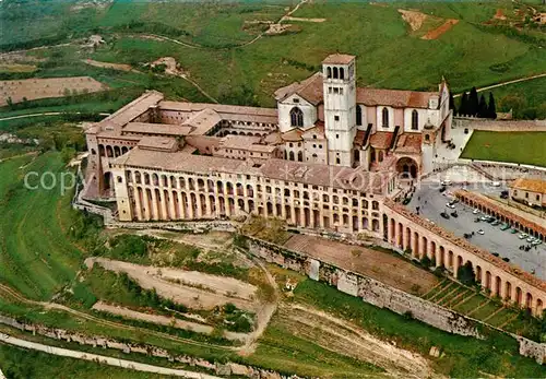 AK / Ansichtskarte Assisi_Umbria Fliegeraufnahme Basilika San Francesco  Assisi Umbria