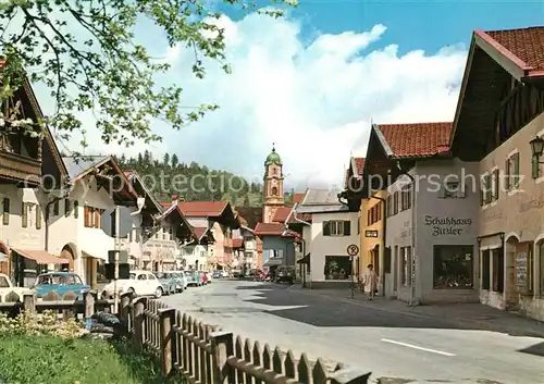 AK / Ansichtskarte Mittenwald_Bayern Obermarkt mit Pfarrkirche Mittenwald Bayern