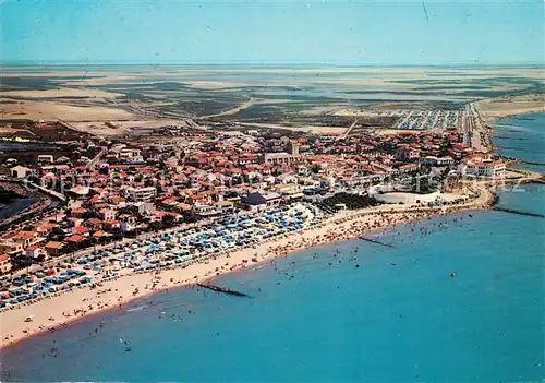 AK / Ansichtskarte Les_Saintes Maries de la Mer Fliegeraufnahme Camping  Les
