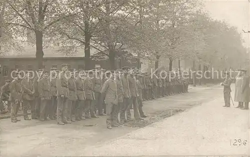 AK / Ansichtskarte Charlottenburg Soldaten Charlottenburg