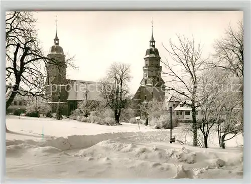 AK / Ansichtskarte Freudenstadt Marktplatz Stadtkirche im Winter Kurort im Schwarzwald Freudenstadt