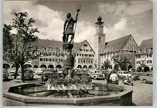 AK / Ansichtskarte Freudenstadt Marktplatz Marktbrunnen Rathaus Kurort im Schwarzwald Freudenstadt