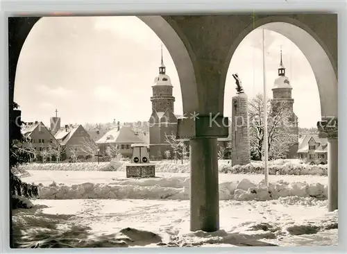 AK / Ansichtskarte Freudenstadt Durchblick vom Stadthaus zum Marktplatz im Winter Kurort im Schwarzwald Freudenstadt