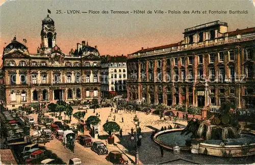 AK / Ansichtskarte Lyon_France Place des Terreaux Hotel de Ville Lyon France