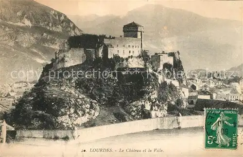 AK / Ansichtskarte Lourdes_Hautes_Pyrenees Chateau la Ville Lourdes_Hautes_Pyrenees