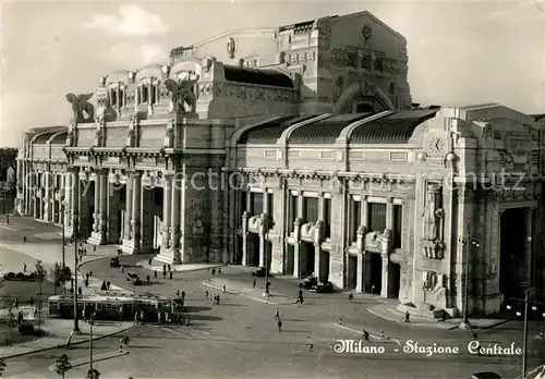 AK / Ansichtskarte Milano Stazione Centrale Milano