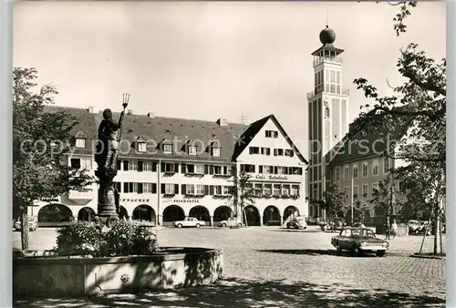 AK / Ansichtskarte Freudenstadt Marktplatz mit Neptunbrunnen und Rathaus Freudenstadt