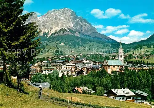 AK / Ansichtskarte Cortina_d_Ampezzo Kirchenpartie Cortina_d_Ampezzo