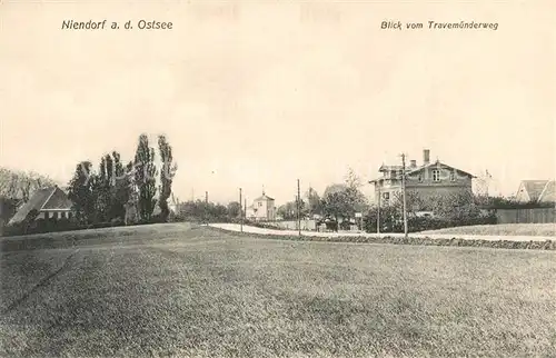 AK / Ansichtskarte Niendorf_Ostseebad Blick vom Travemuenderweg Niendorf_Ostseebad