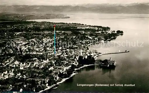 AK / Ansichtskarte Langenargen_Bodensee Fliegeraufnahme mit Schloss Montfort Langenargen Bodensee