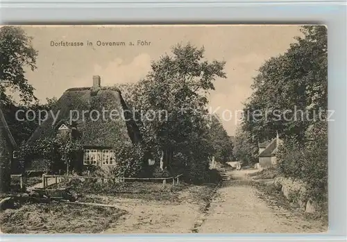 AK / Ansichtskarte Oevenum Dorfstrasse Reetdachhaus Oevenum