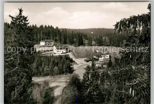 AK / Ansichtskarte Kniebis_Freudenstadt Durchblick zur Pension Klaissle Vesperstube Kurort im Schwarzwald Kniebis_Freudenstadt