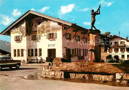 AK / Ansichtskarte Reit_Winkl Dorfbrunnen mit Postamt Reit_Winkl