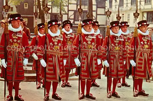 AK / Ansichtskarte Leibgarde_Wache Yeomen Warders Tower of London Leibgarde Wache