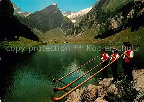 AK / Ansichtskarte Alphorn Alphornblaeser Aeealpsee Altmann Rotsteinpass Rossmad Saentis Alphorn