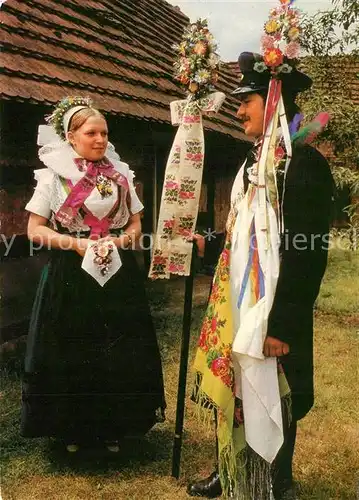 AK / Ansichtskarte Trachten Sorbische Brautjungfer Hochzeitsbitter Spremberg Trachten
