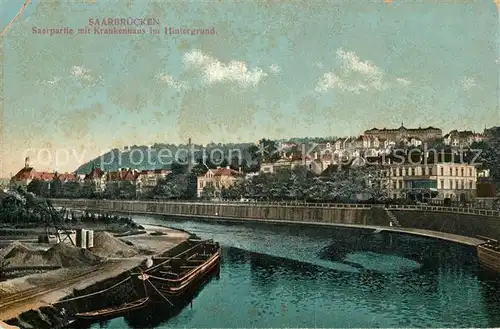AK / Ansichtskarte Saarbruecken Partie an der Saar mit Krankenhaus im Hintergrund Saarbruecken