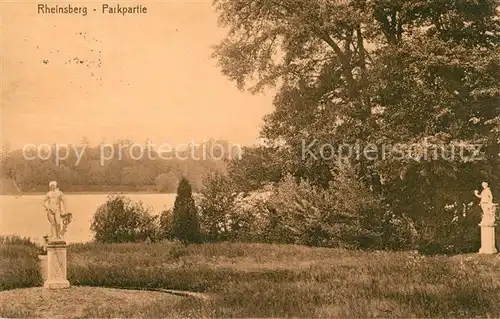 AK / Ansichtskarte Rheinsberg Partie im Park Statuen Rheinsberg