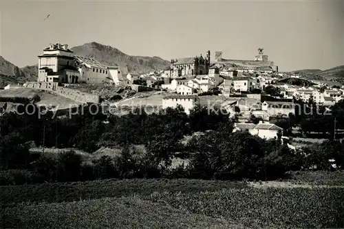 AK / Ansichtskarte Antequera La Moraleda con la Iglesia del Carmen Santa Maria la Mayor y Castillo Arabe Antequera