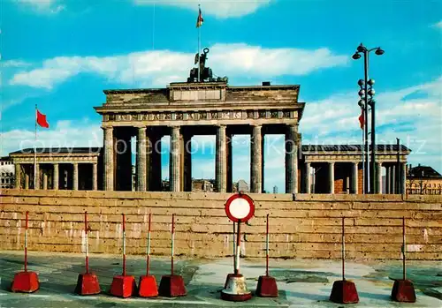 AK / Ansichtskarte Berliner_Mauer_Berlin_Wall Brandenburger Tor  Berliner_Mauer