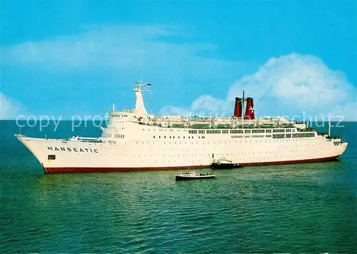 AK / Ansichtskarte Schiffe_Ships_Navires TS Hanseatic Schiffe_Ships_Navires