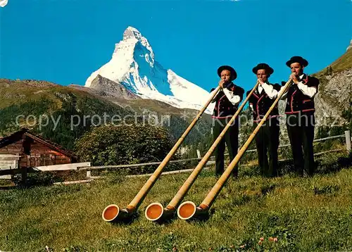 AK / Ansichtskarte Alphorn Alphorntrio Edelweiss Zermatt Matterhorn Mt. Cervin  Alphorn