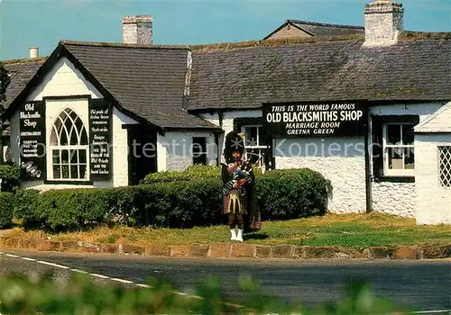 AK / Ansichtskarte Dudelsack Old Blacksmith s Shop Gretna Green  Dudelsack