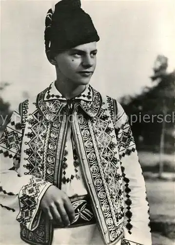 AK / Ansichtskarte Trachten Serbien Banat  Trachten
