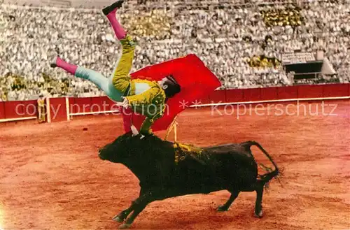 AK / Ansichtskarte Stierkampf Corrida de Toros  Stierkampf