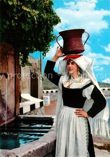 AK / Ansichtskarte Trachten_Italien Abruzzo  Pettorano sul Gizio Portatrice d acqua Trachten Italien