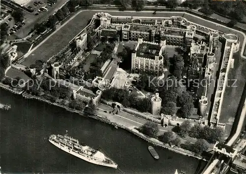 AK / Ansichtskarte London Tower Fliegeraufnahme London