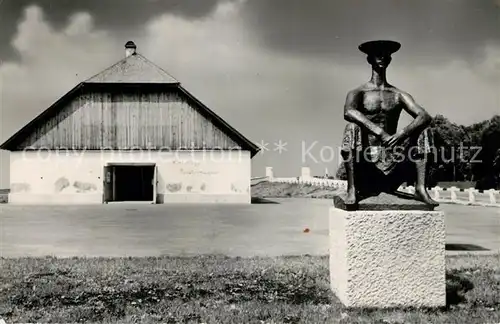 AK / Ansichtskarte Hortobagy Museum mit Standbild Hirt Hortobagy