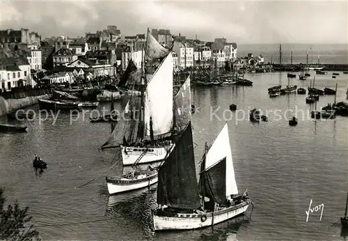 AK / Ansichtskarte Douarnenez Vue generale du port Douarnenez