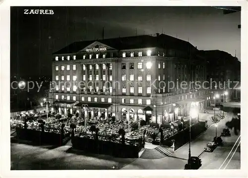 AK / Ansichtskarte Zagreb Hotel Esplanade bei Nacht Zagreb