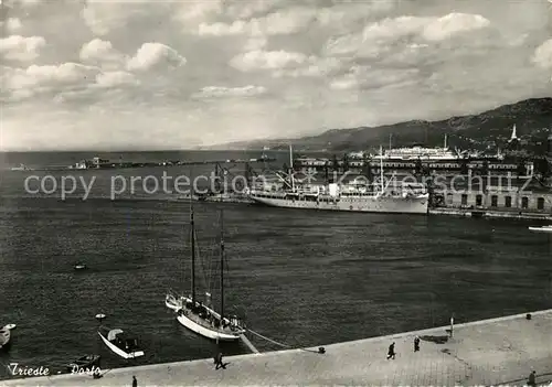 AK / Ansichtskarte Trieste Porto Trieste