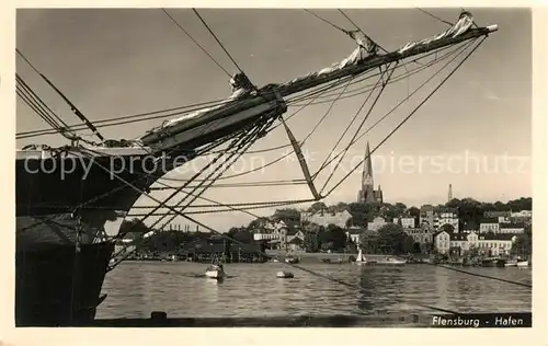 AK / Ansichtskarte Flensburg Hafen Segelboot Bug Flensburg