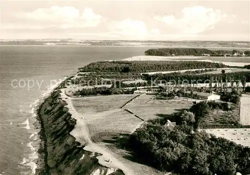 AK / Ansichtskarte Niendorf_Berkenthin Fliegeraufnahme Restaurant Hermannshoehe Uferpromenade Luebecker Bucht Niendorf Berkenthin