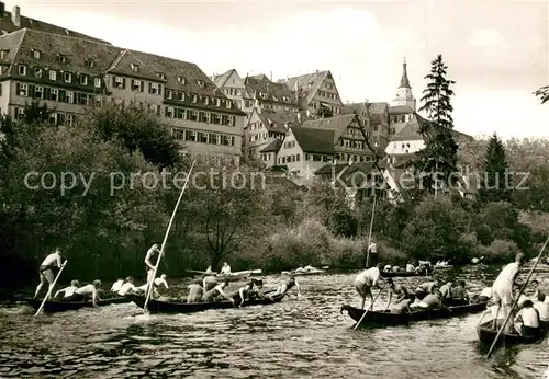 AK / Ansichtskarte Tuebingen Stocherkahnrennen Studenten Tuebingen