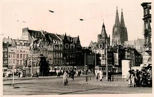 AK / Ansichtskarte Strassenbahn Koeln Dom  Strassenbahn