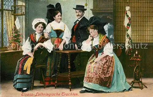 AK / Ansichtskarte Trachten_Alsace Elsass Lothringen Spinnrad  Trachten Alsace