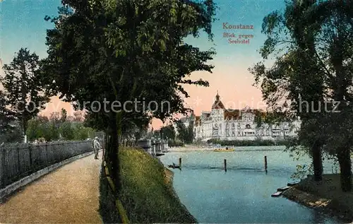AK / Ansichtskarte Konstanz_Bodensee Uferpromenade am Rhein Blick gegen Seehotel Konstanz_Bodensee