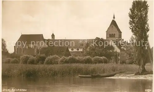 AK / Ansichtskarte Mittelzell Kloster Muensterkirche Ansicht vom See aus Mittelzell