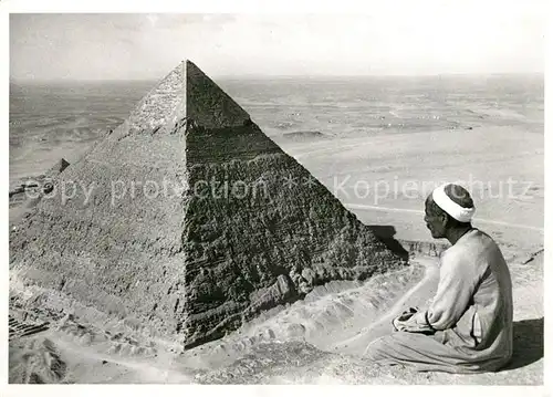 AK / Ansichtskarte Gizeh Schweiz. Verein fuer evang. Mohammedaner Mission auf der Spitze der Cheops Pyramide Gizeh