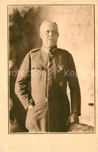 AK / Ansichtskarte Militaria_Generaele_Stab_Deutschland Erich Ludendorff Schwesternspende  Militaria_Generaele