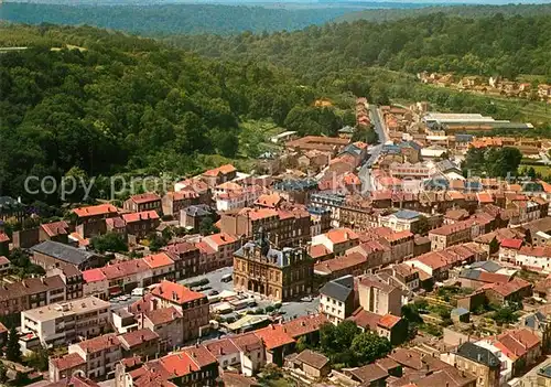AK / Ansichtskarte Longuyon Vue generale aerienne Centre ville Longuyon